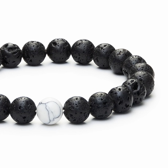 New White Howlite Diffuser Bracelet - Picture 1 of 4